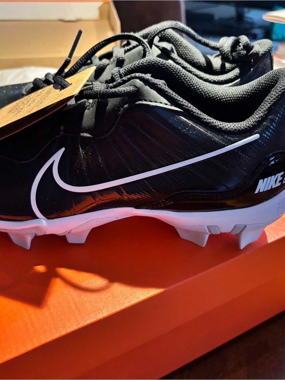 Nike - Picture 3 of 5